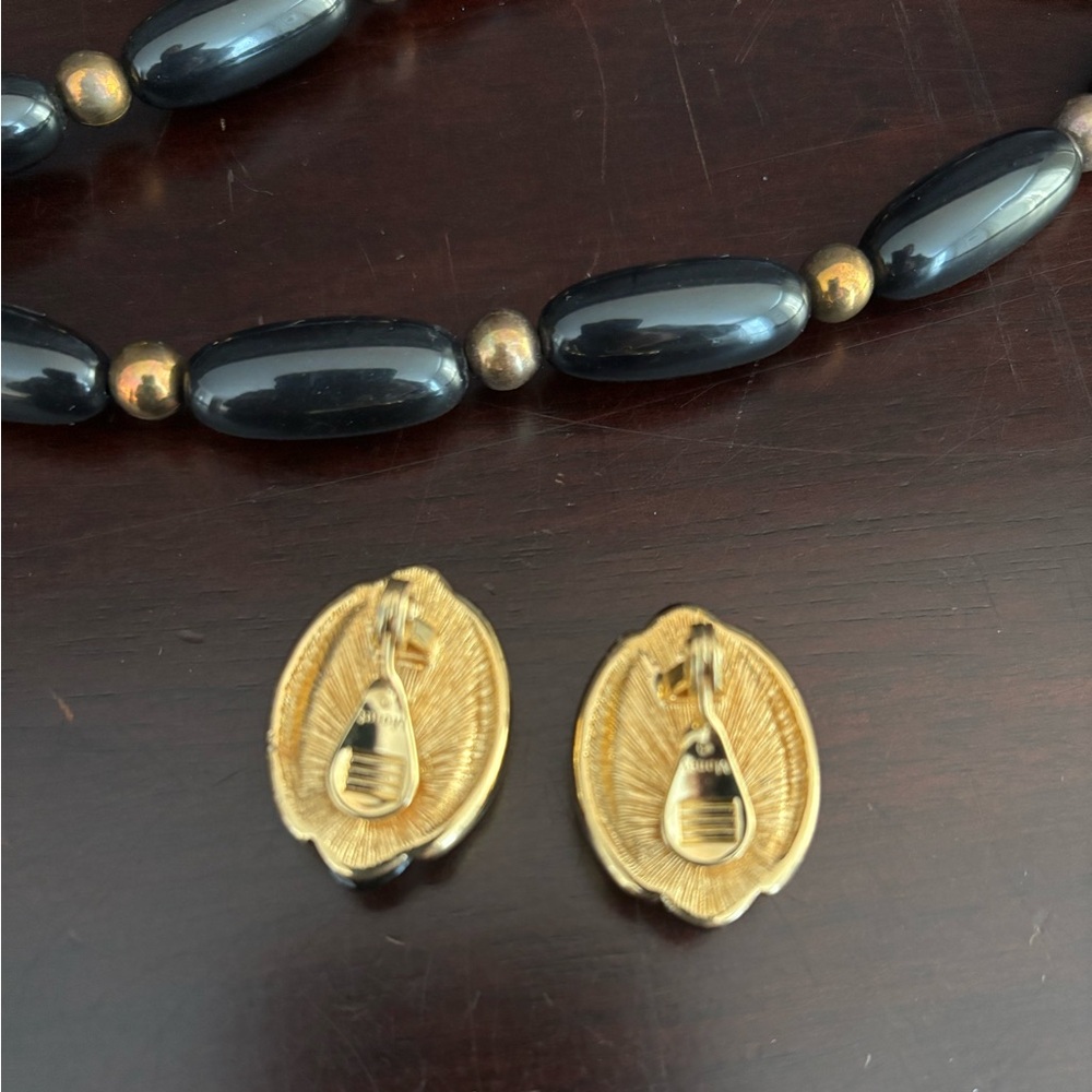 Vintage earrings and necklace - Picture 2 of 5